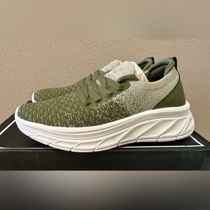 J/Slides Sneakers/Running Shoe - NIB